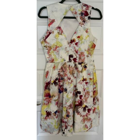 Hunter Bell NY Abstract Floral Pleated Dress Sz 8 Fit & Flare Open Back 38” Long - Picture 2 of 9
